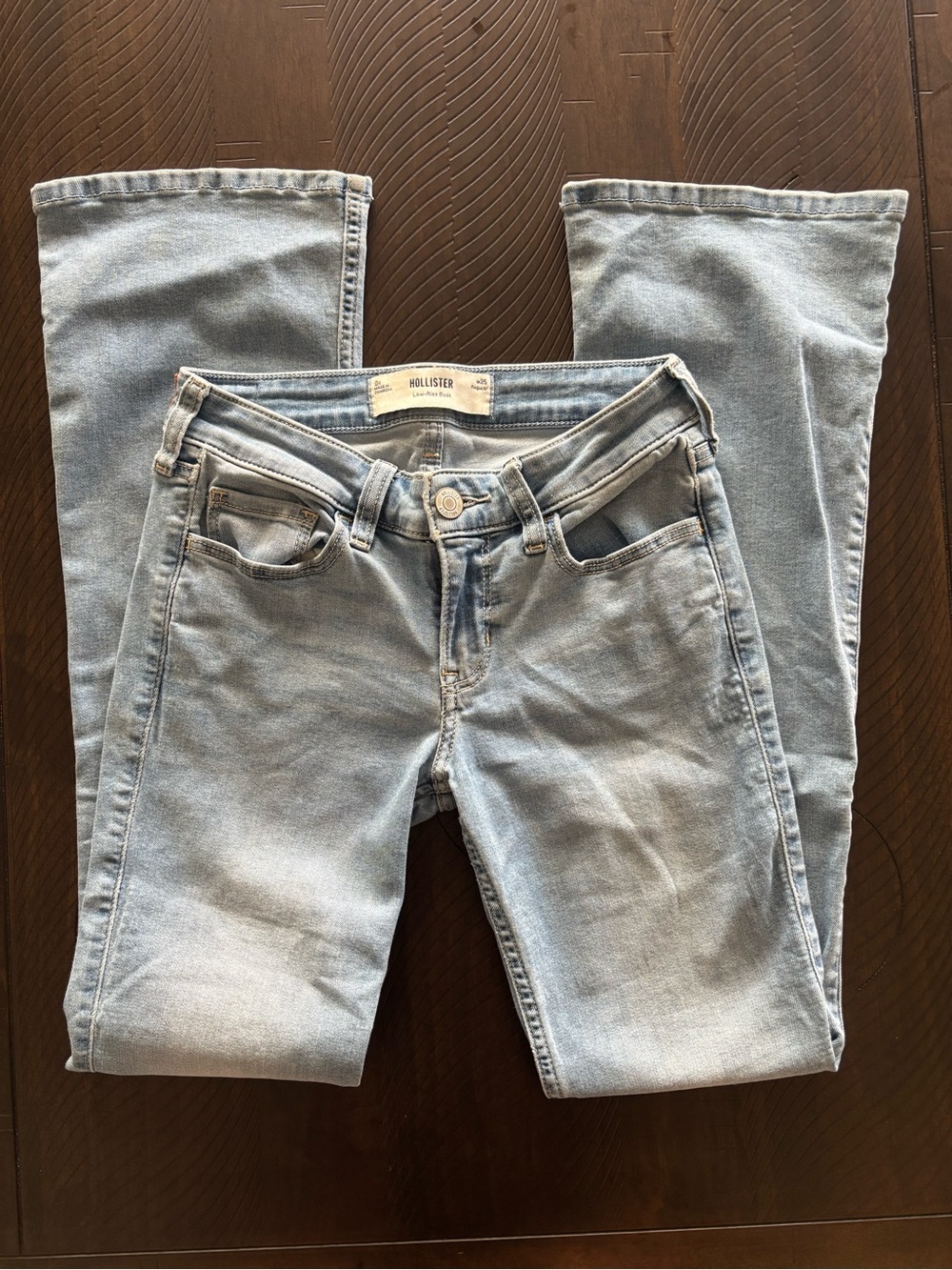 Hollister Woman’s Light Blue Low-rise Boot Jeans W25